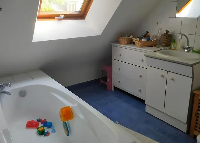 Entre Bretagne Et Normandie *